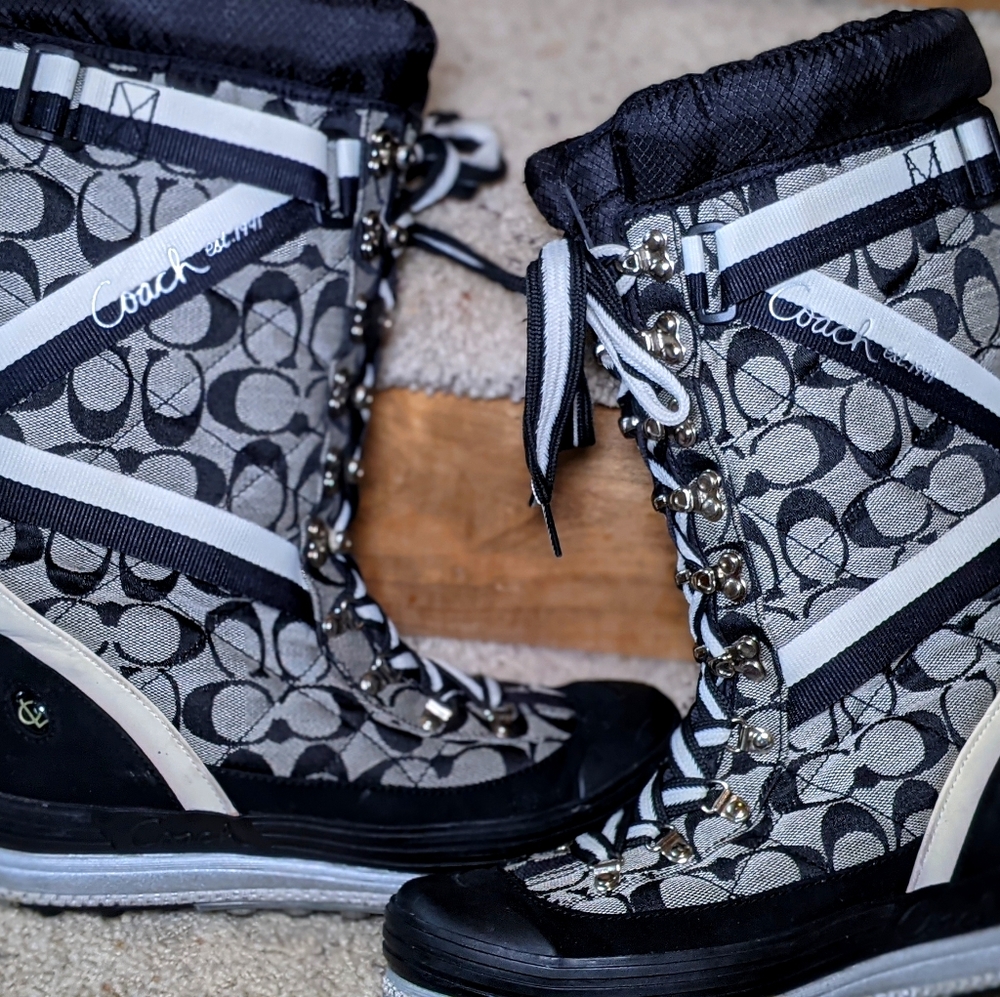 Coach Marian Signature Logo Snow Boot Size 8.5